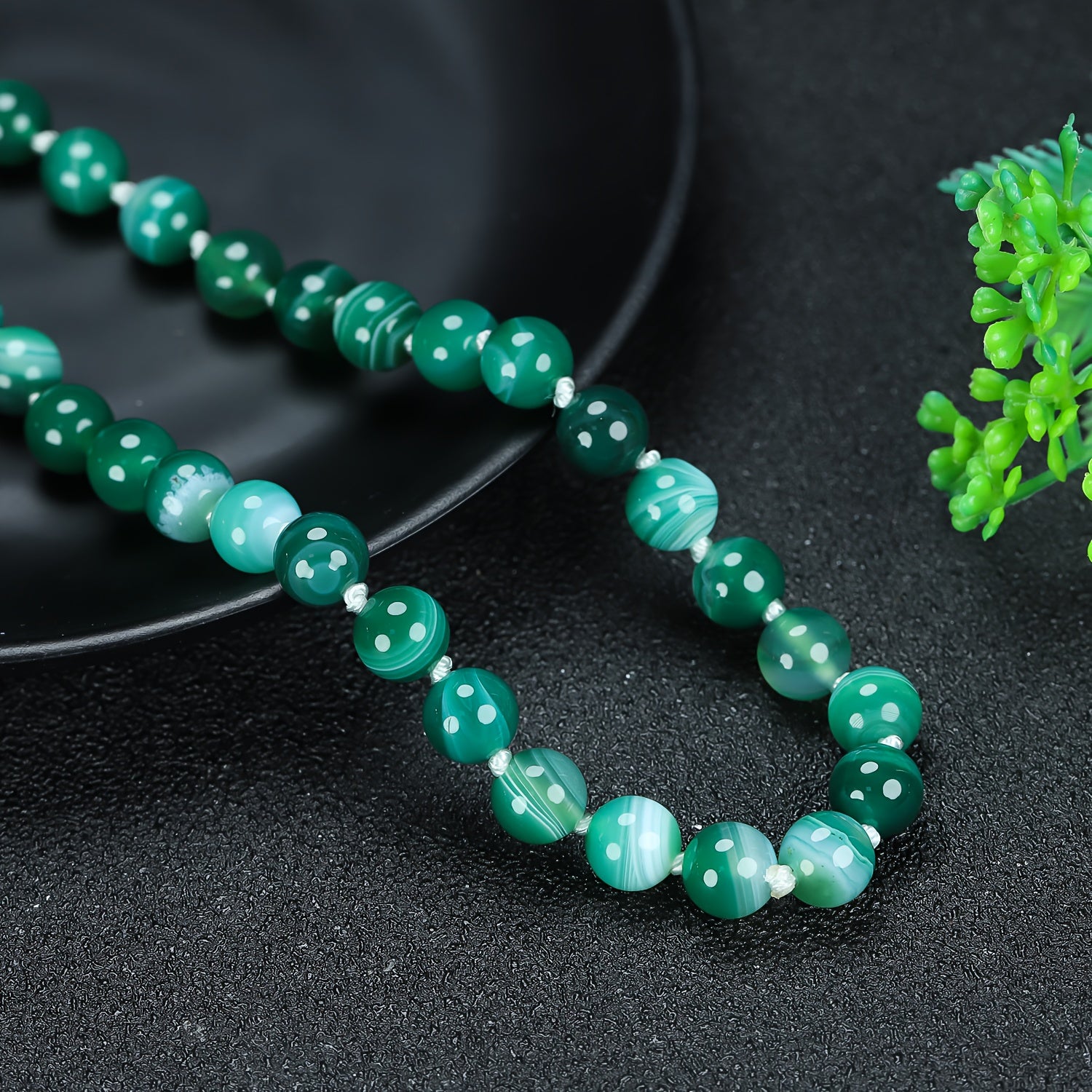 Collier Mala en Agate Naturelle de 108 Perles Noué à la Main avec Pendentif Pompon, Convient pour le Port Quotidien et les Chaînes Pull