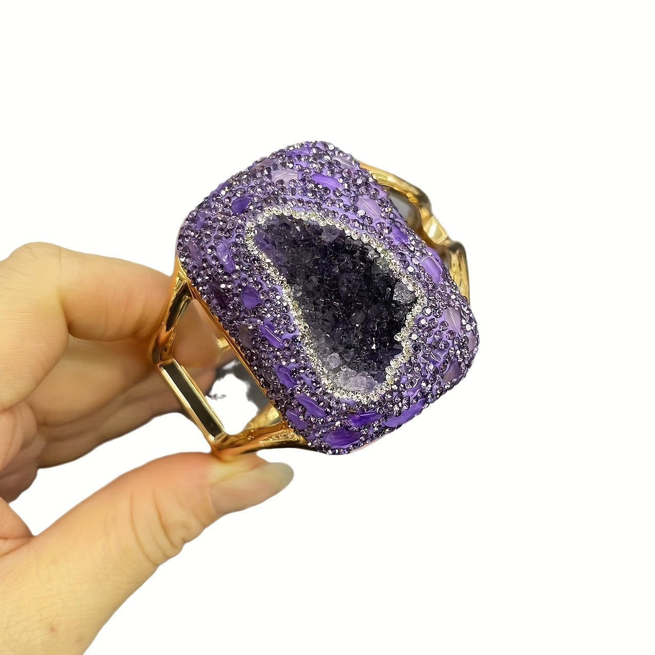 Bracelet élégant en améthyste brut de style bohème avec une charmante frange dorée - Bracelet en pierre brute tendance pour femmes, parfait pour un usage quotidien et des occasions spéciales