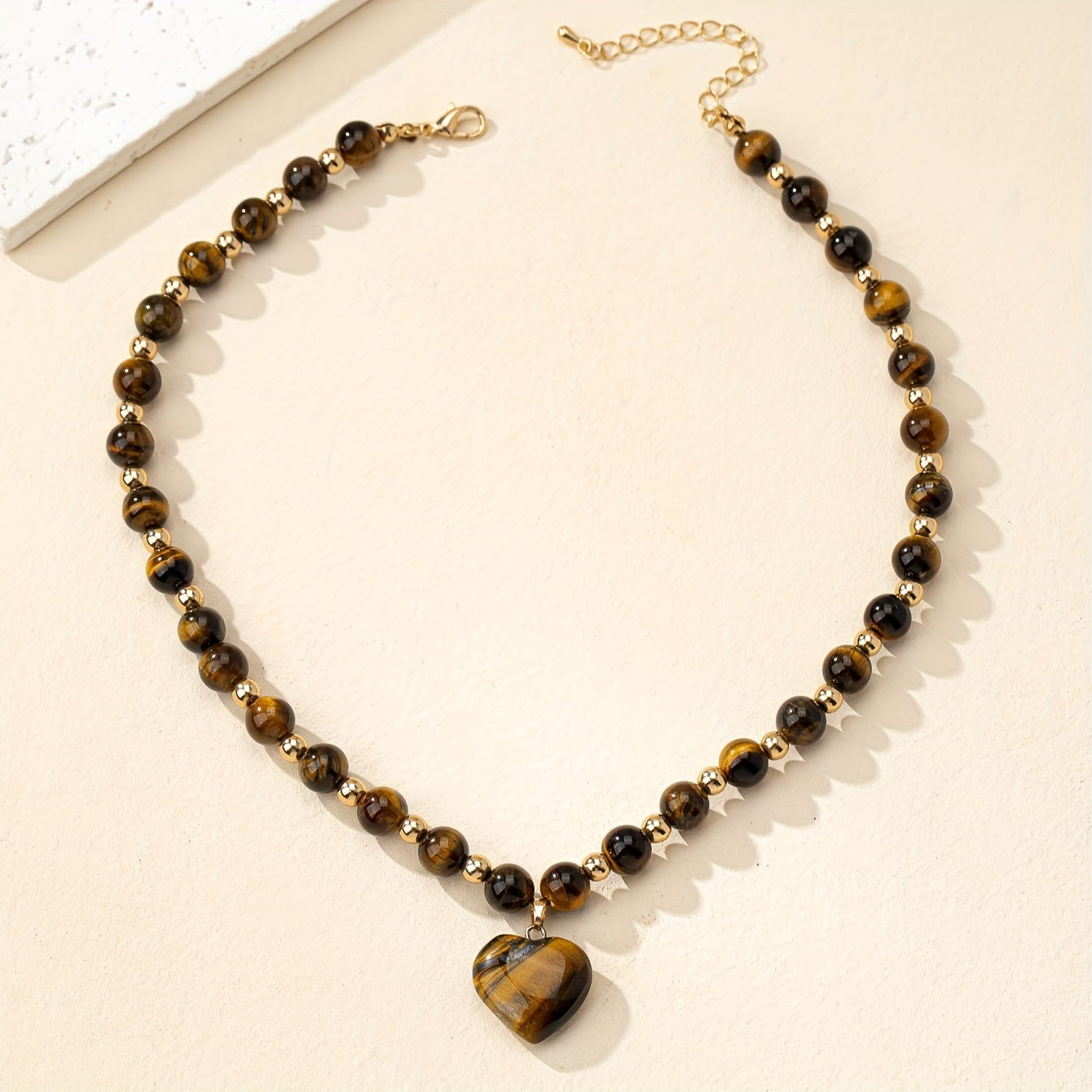 1pc Collier Élégant Vintage en Perles d'Œil de Tigre avec Pendentif Cœur - Bijou en Pierre Naturelle pour Femmes, Tons Marron et Dorés, Idéal pour Soirées, Quotidien, Anniversaires, Accessoires Toute l'Année