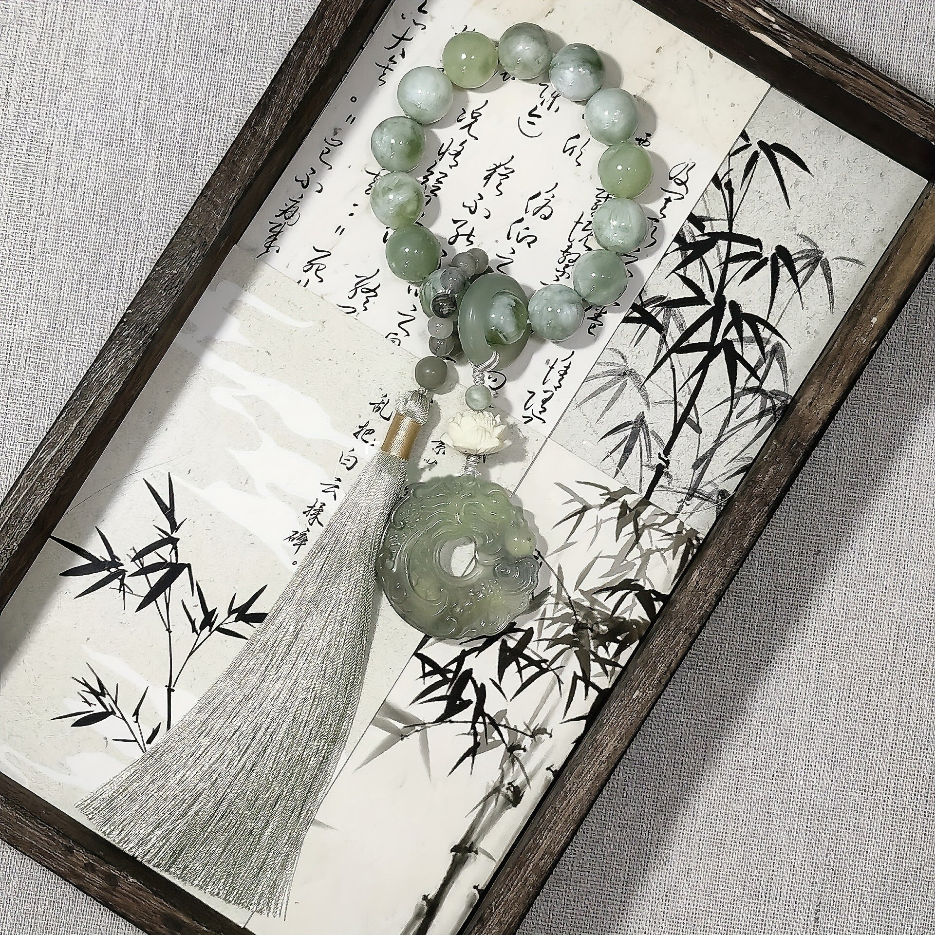 Pierre naturelle avec pendentif dragon sculpté à la main - Bracelet de prière (chapelet) en perles de 14 mm, 14 pièces, Pendeloque frangée, Bijou méditation, Cadeau idéal pour anniversaire, fête ou occasion spéciale