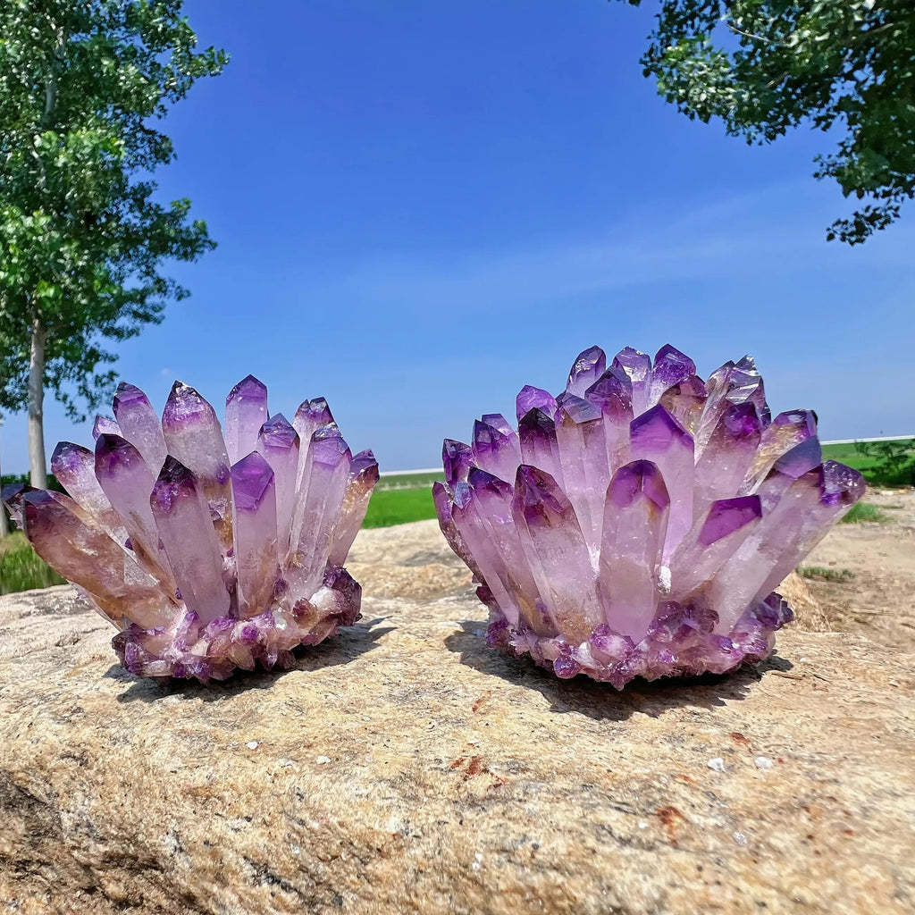 Grappes d'Améthyste Naturelle - Formations de Cristaux de Violet Foncé à Violet Lavande, Décoration Élégante pour Maison et Bureau, Décoration Spirituelle, Cadeau Parfait pour Noël, Halloween, Thanksgiving, Anniversaires - Pierre Naturelle Durable pour Pr