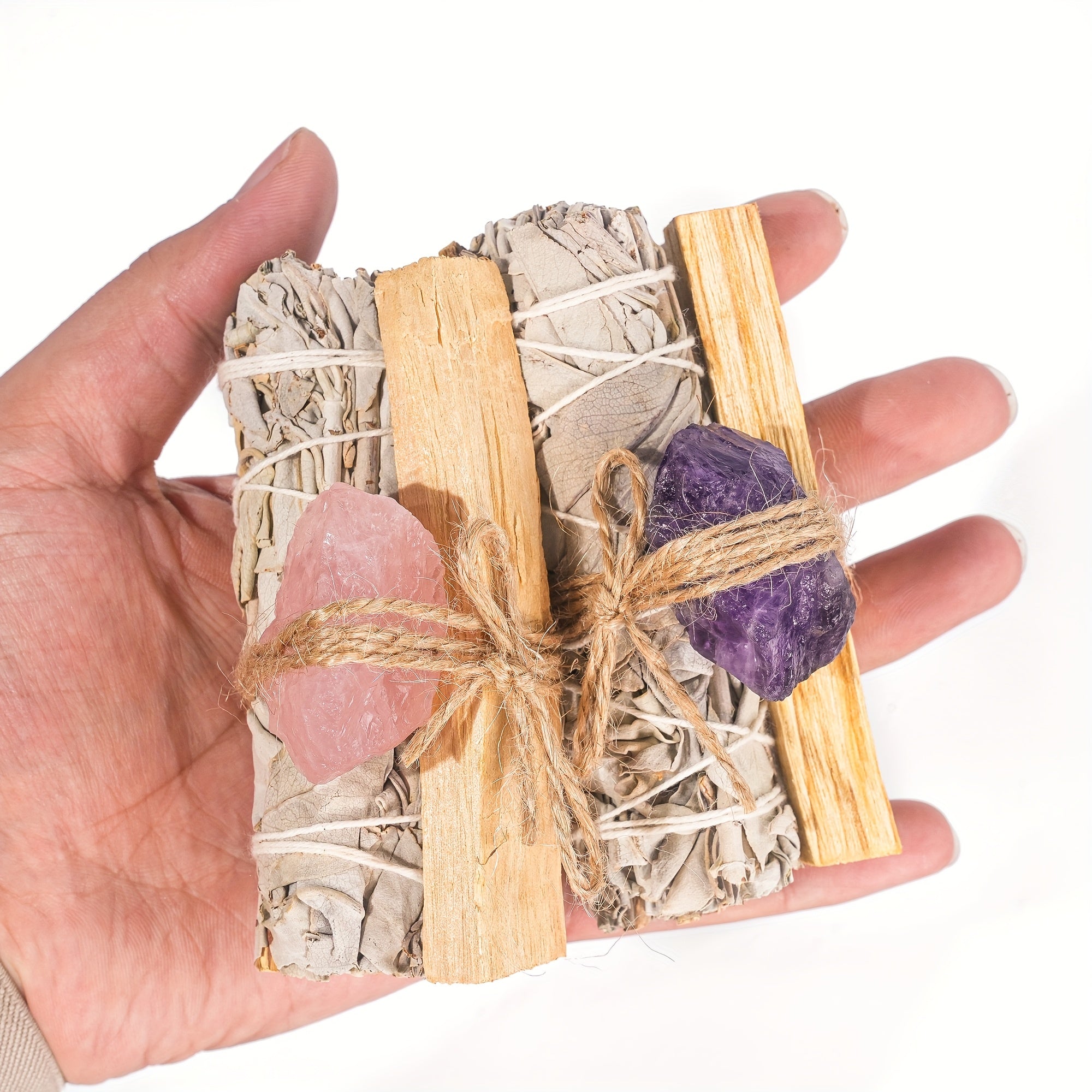 Cristaux naturels, sauge blanche et bois de Palo Santo, idéals pour le nettoyage domestique. Cadeau parfait offert aux parents ou amis, présentés dans une écrin célébrant les fêtes du Nouvel An, camping , décoration jardin, dîner romanesque au clair-de-lu