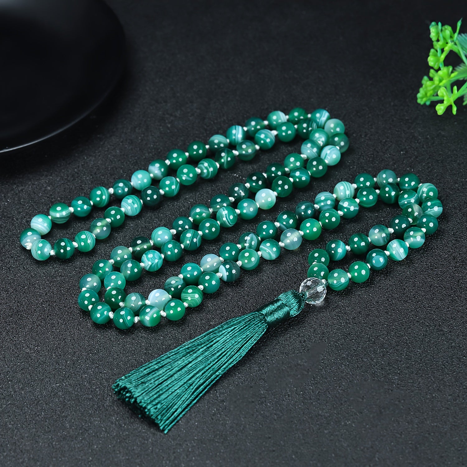 Collier Mala en Agate Naturelle de 108 Perles Noué à la Main avec Pendentif Pompon, Convient pour le Port Quotidien et les Chaînes Pull