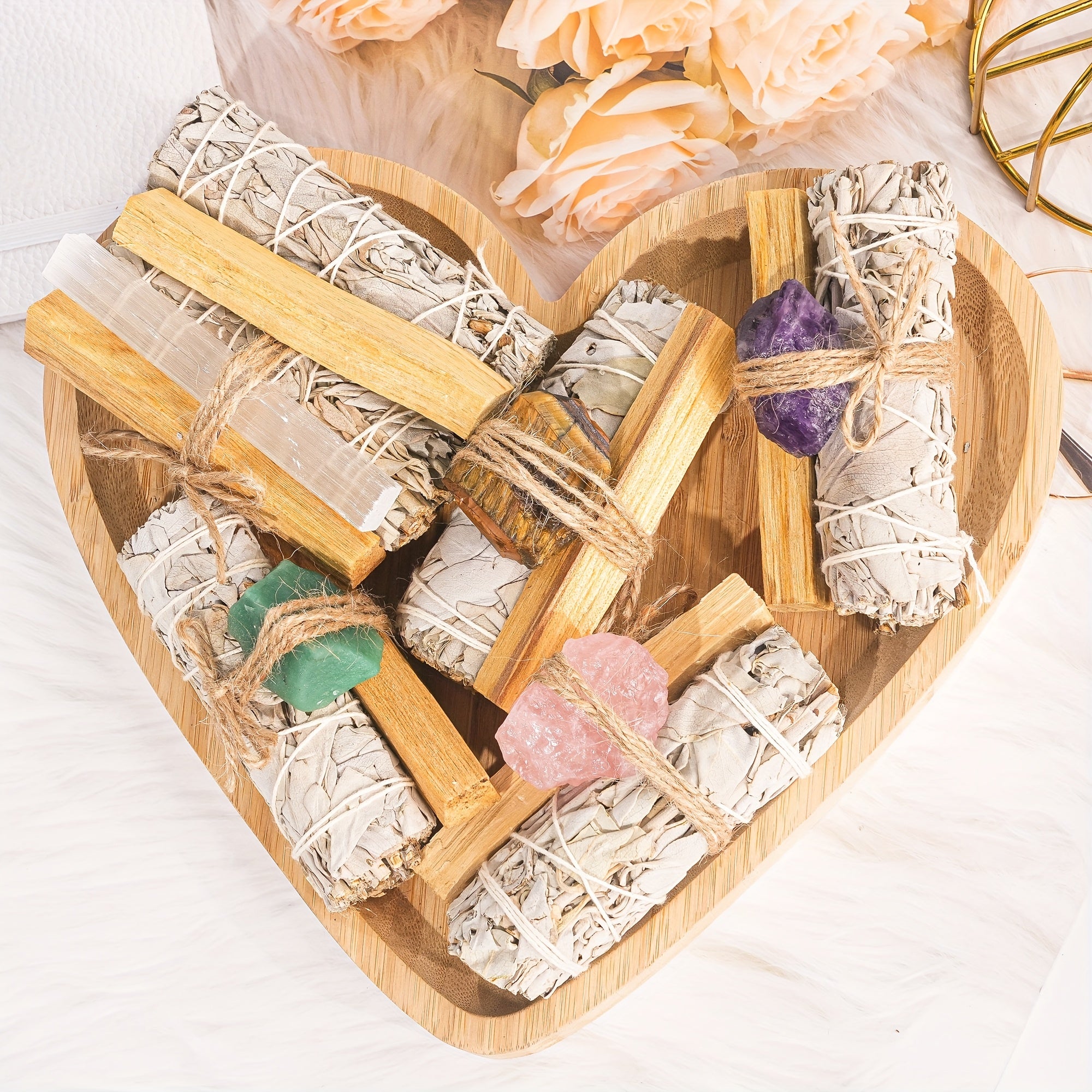 Cristaux naturels, sauge blanche et bois de Palo Santo, idéals pour le nettoyage domestique. Cadeau parfait offert aux parents ou amis, présentés dans une écrin célébrant les fêtes du Nouvel An, camping , décoration jardin, dîner romanesque au clair-de-lu