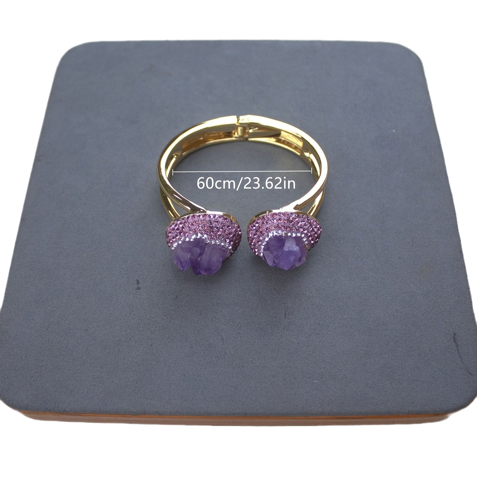 Bracelet en améthyste naturel pour femme - Bijou bohème vintage avec pierre brute violette-rose, élégant bracelet pour tous les jours et les soirées, bijou en pierre naturelle durable pour femme, accessoire de vacances, forme irrégulière, accessoire de ha